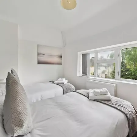 3 Bed House Up To Guests 7 In Oxford Villa Buitenkant foto