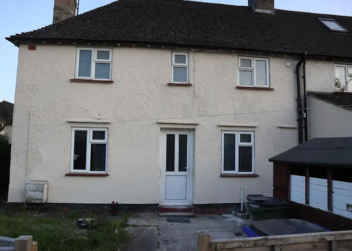 3 Bed House Up To Guests 7 In Oxford