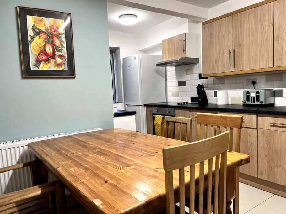Vakantiehuis 3 Bed House Up To Guests 7 In