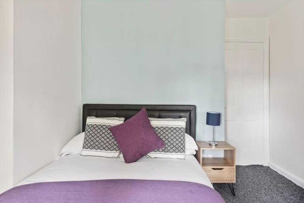 Vakantiehuis 3 Bed House Up To Guests 7 In