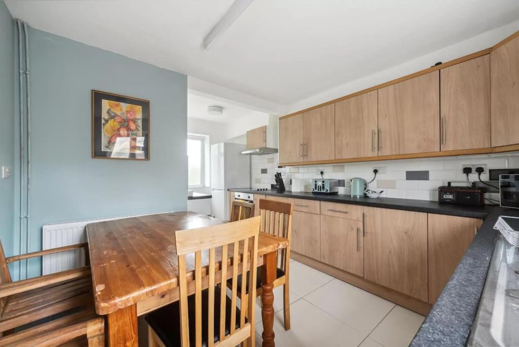 Vakantiehuis 3 Bed House Up To Guests 7 In Oxford